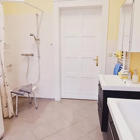 Barrierefreie In Ruhiger Zentrumslage By Interhome Appartement